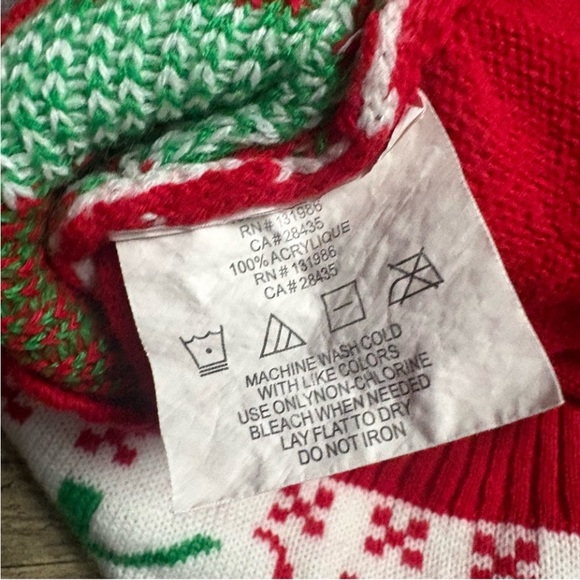 Festive Red and Green ugly sweater Reindeer Sweater Imagin8 S holiday pull over - Picture 7 of 7